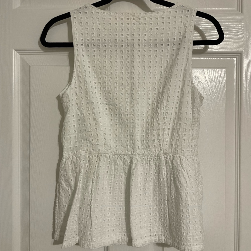 Textured white top - Picture 2 of 3